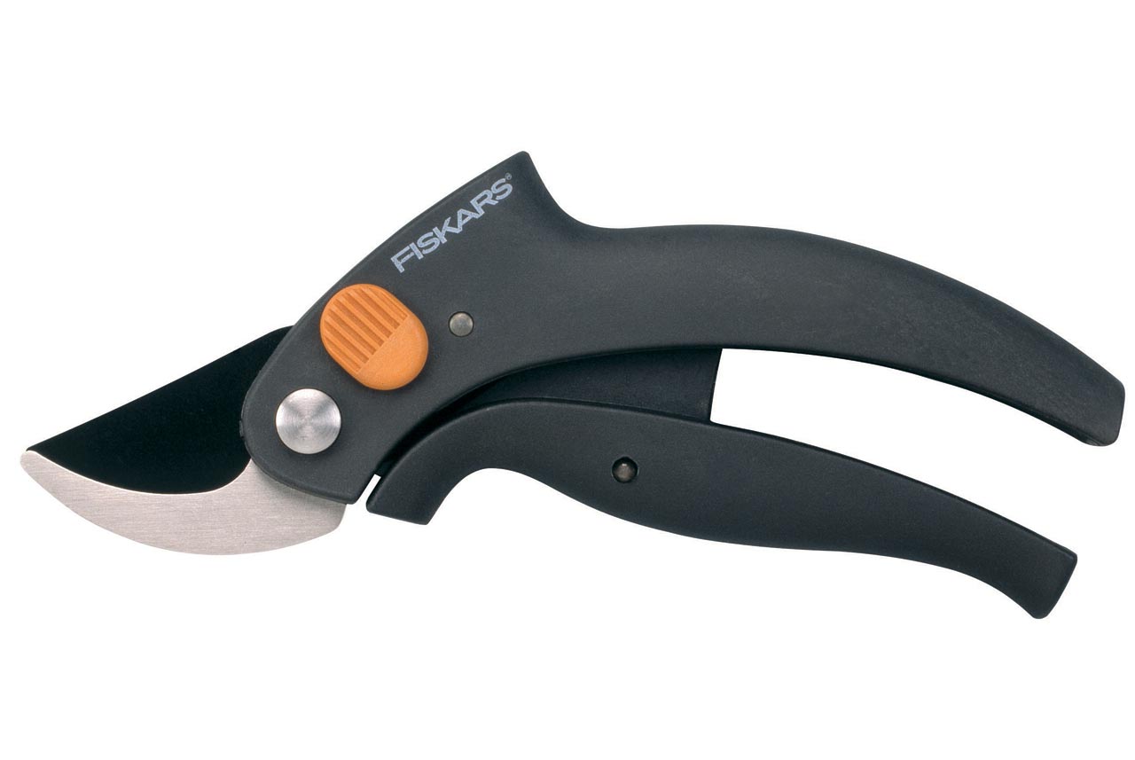 Увеличенная фотография Секатор Fiskars с рычажным приводом